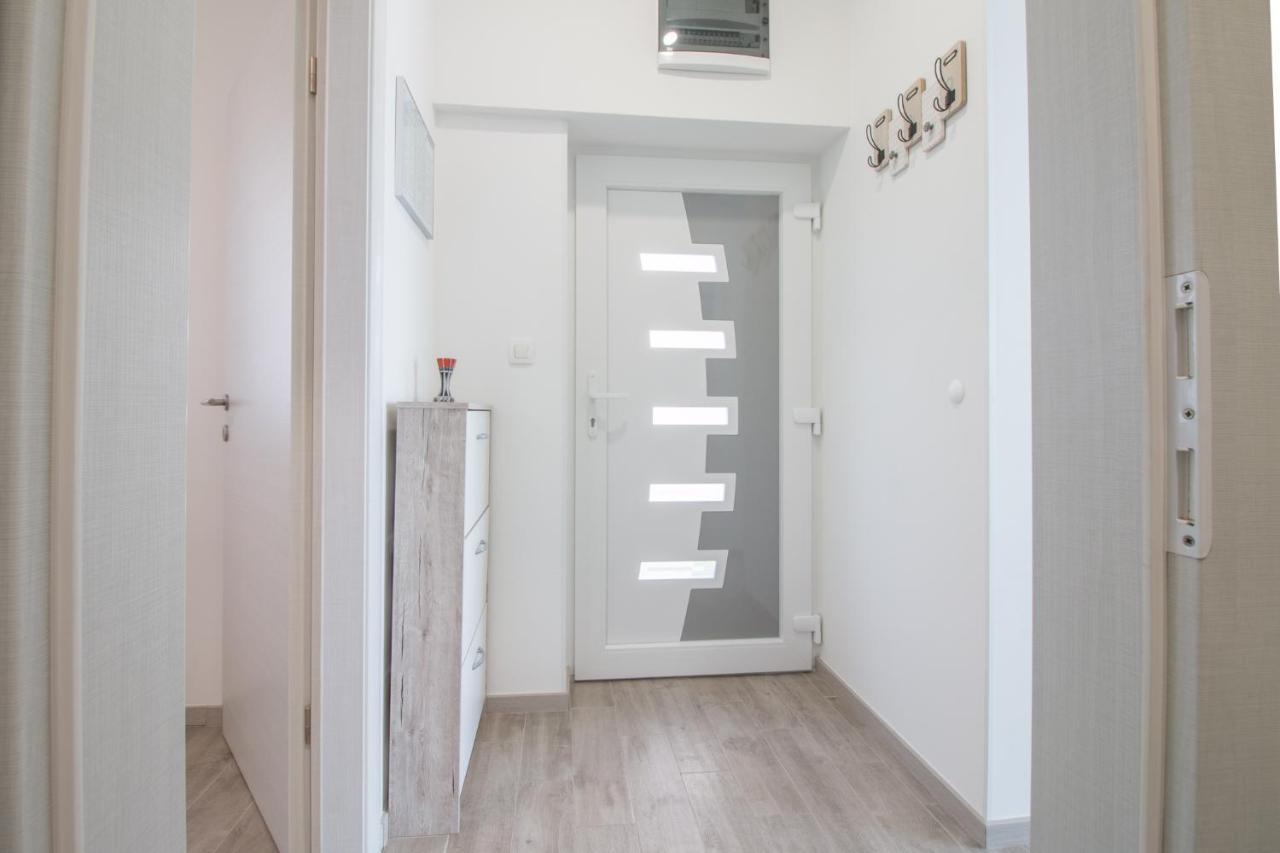 Apartments Lusani Split Exterior photo