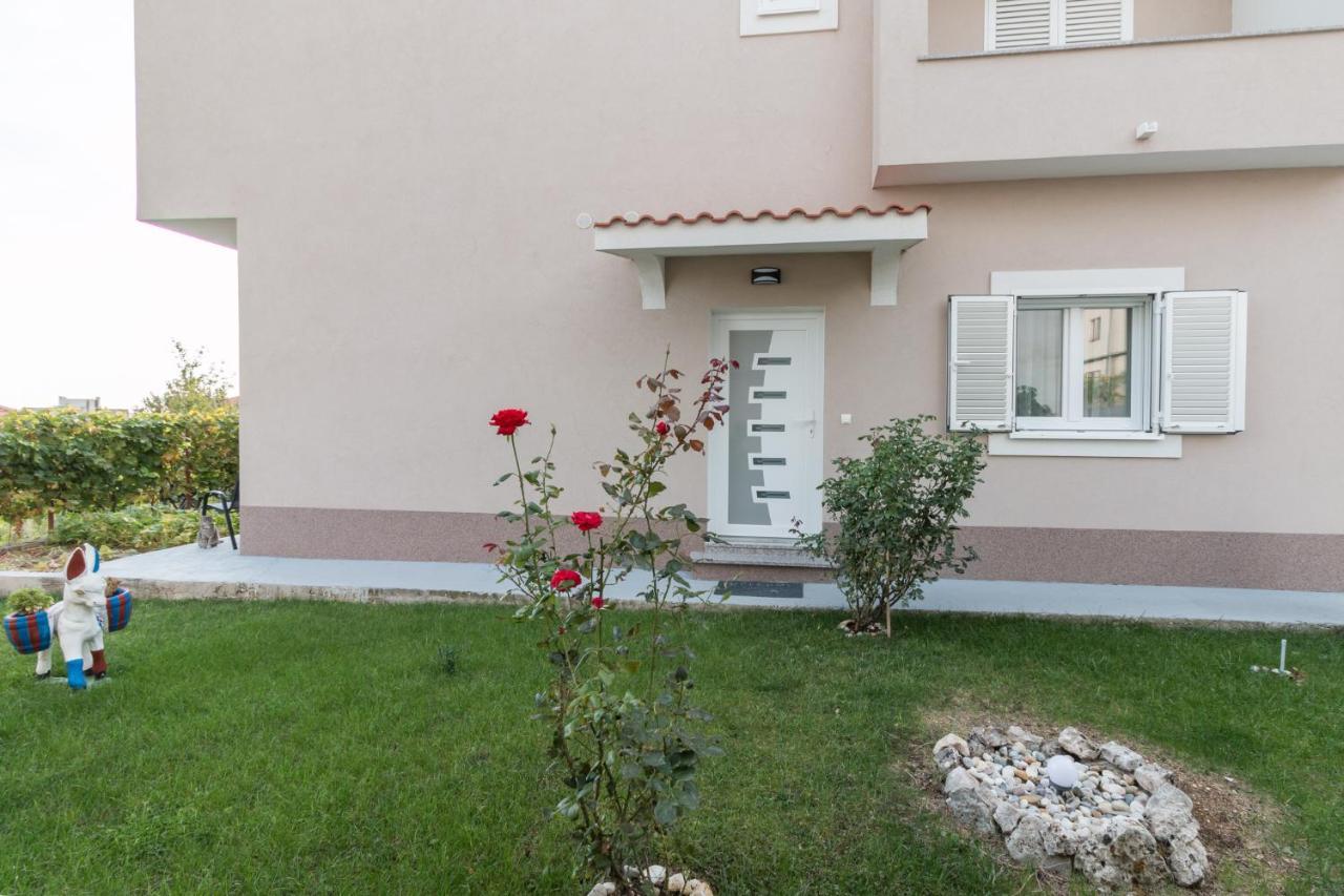Apartments Lusani Split Exterior photo