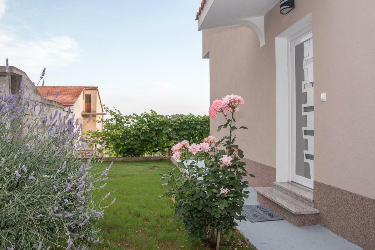 Apartments Lusani Split Exterior photo
